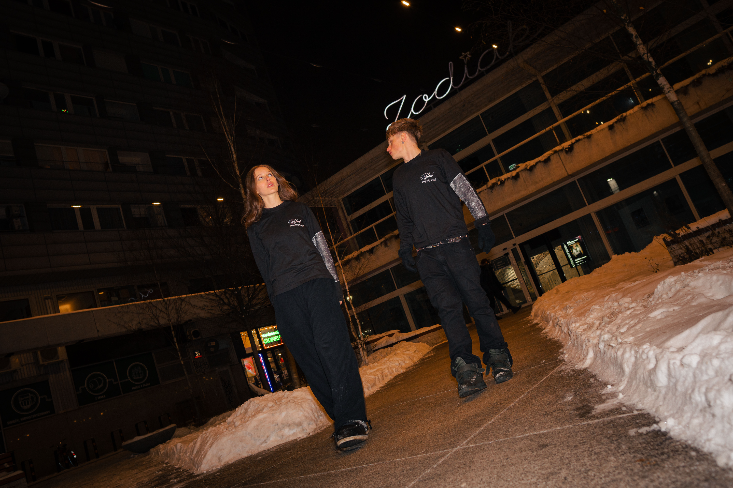 "MONEYSPREAD" LONGSLEEVE